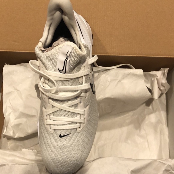 Brand new Nike golf shoes! - Picture 3 of 5